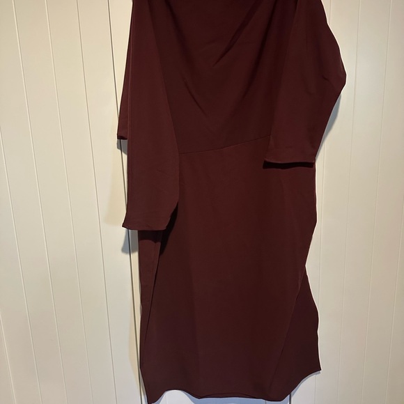 H&M Red Sheath Dress with Asymmetrical Neckline and Dolman Sleeves - Picture 4 of 9